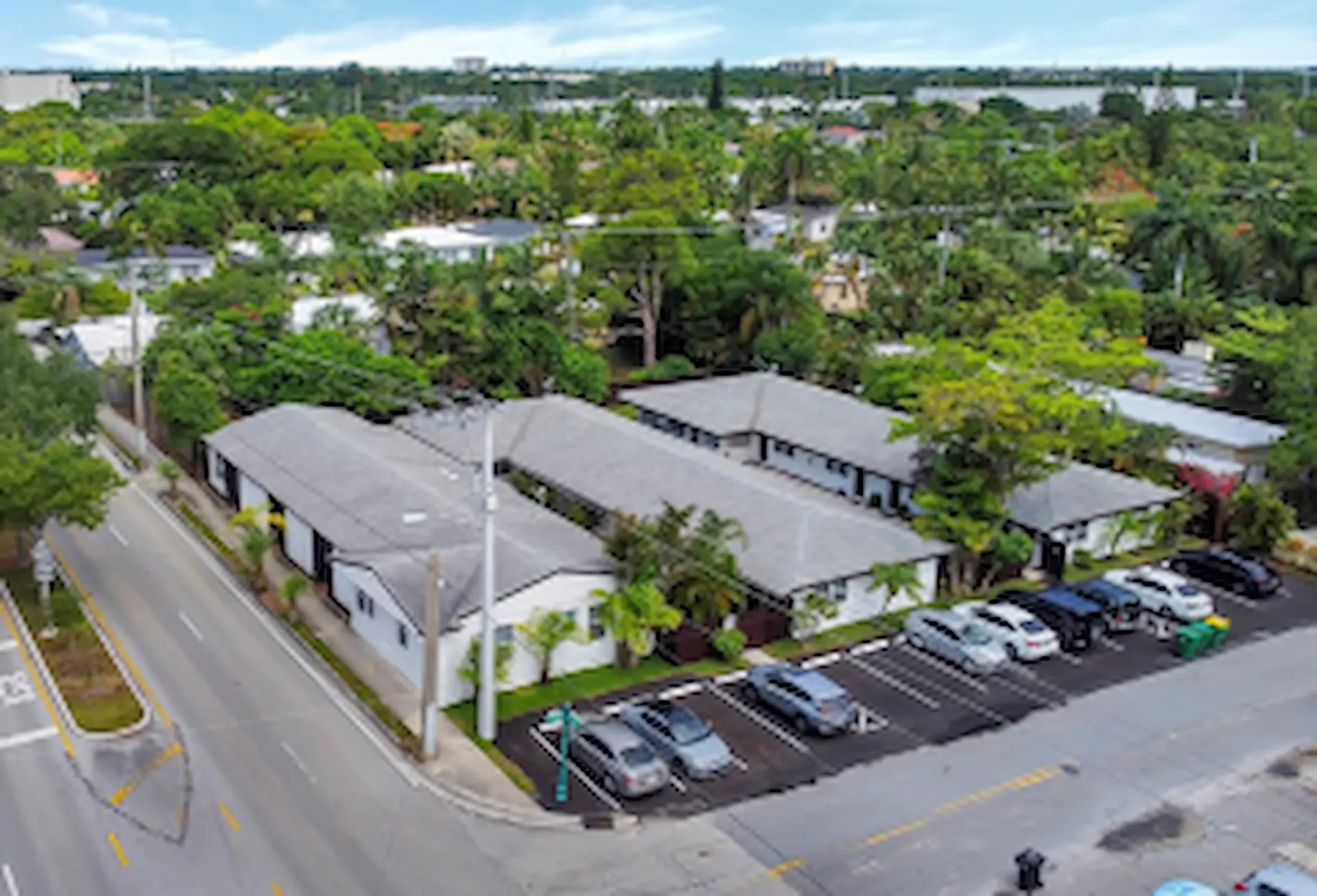 Aerial view of The Tel's all-suite Fort Lauderdale property